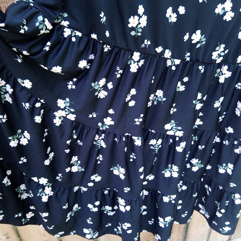 Perfect Peach Flowy Floral Print Pattern Tank Top… - image 5